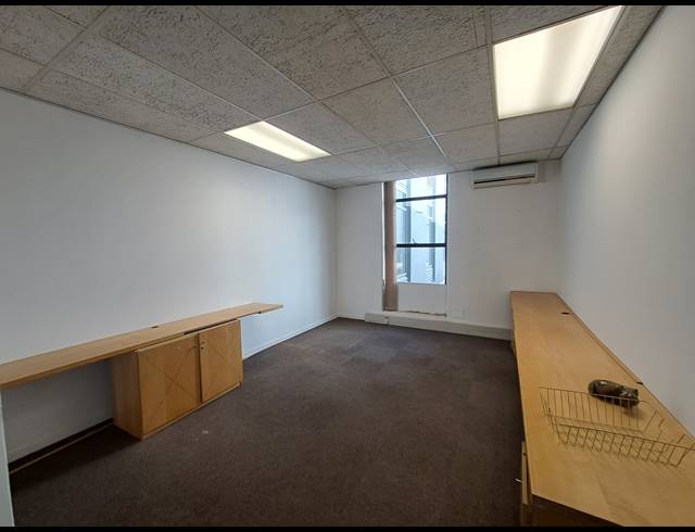 419M² OFFICE TO LET IN CRAIGHALL